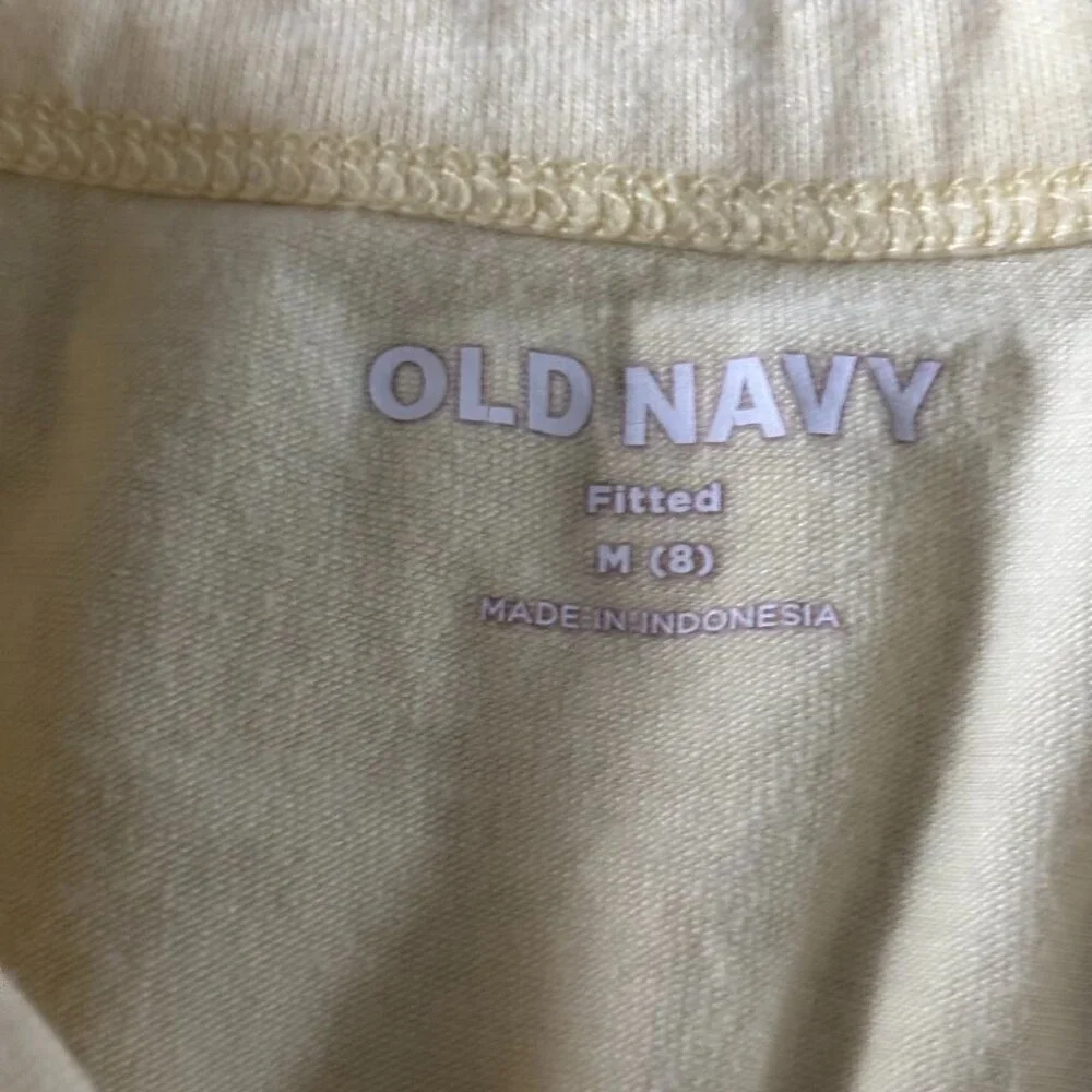 Old Navy yellow short sleeve fitted tee in size M